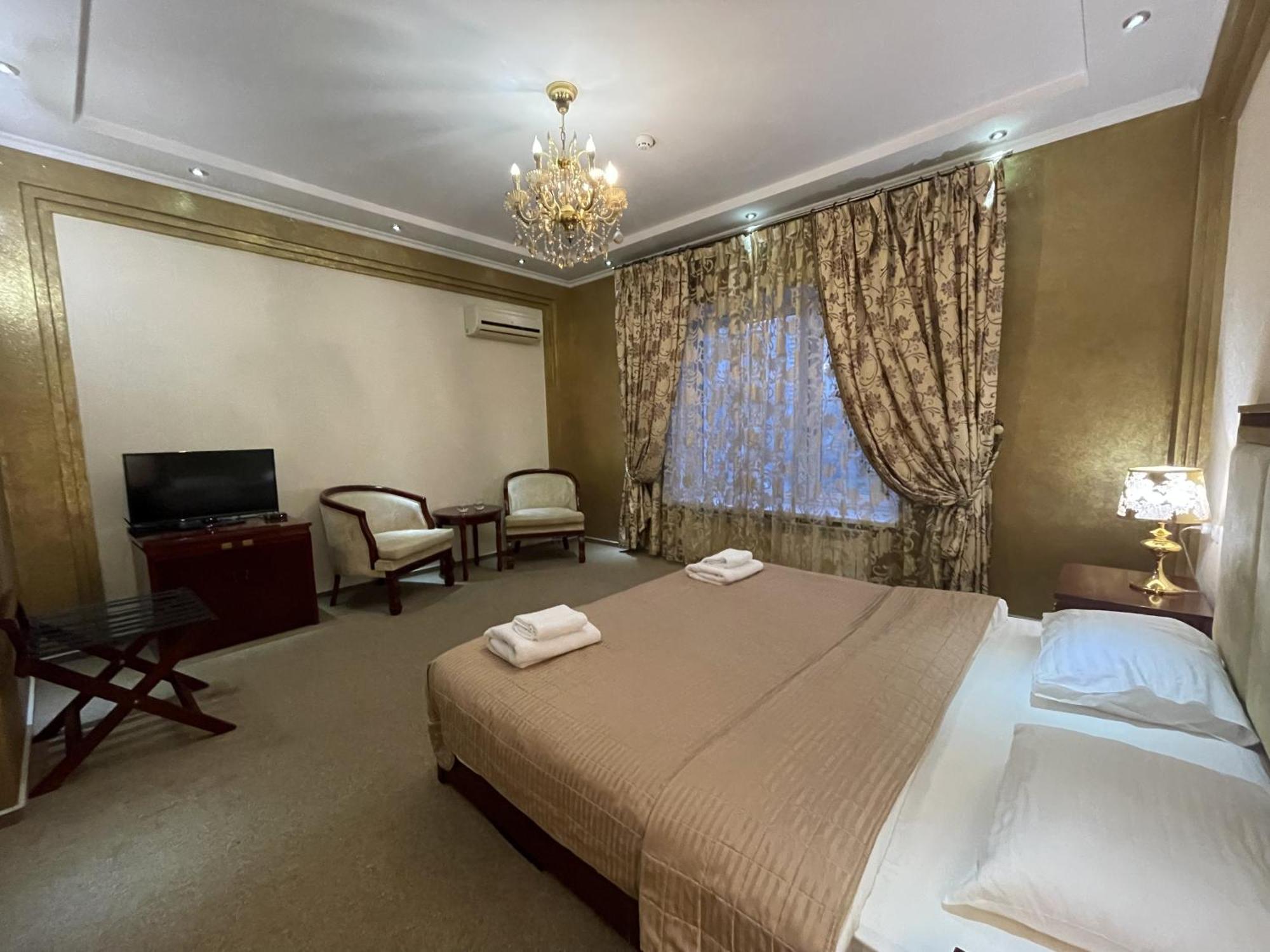 Київські Ночі Kyiv Exterior foto