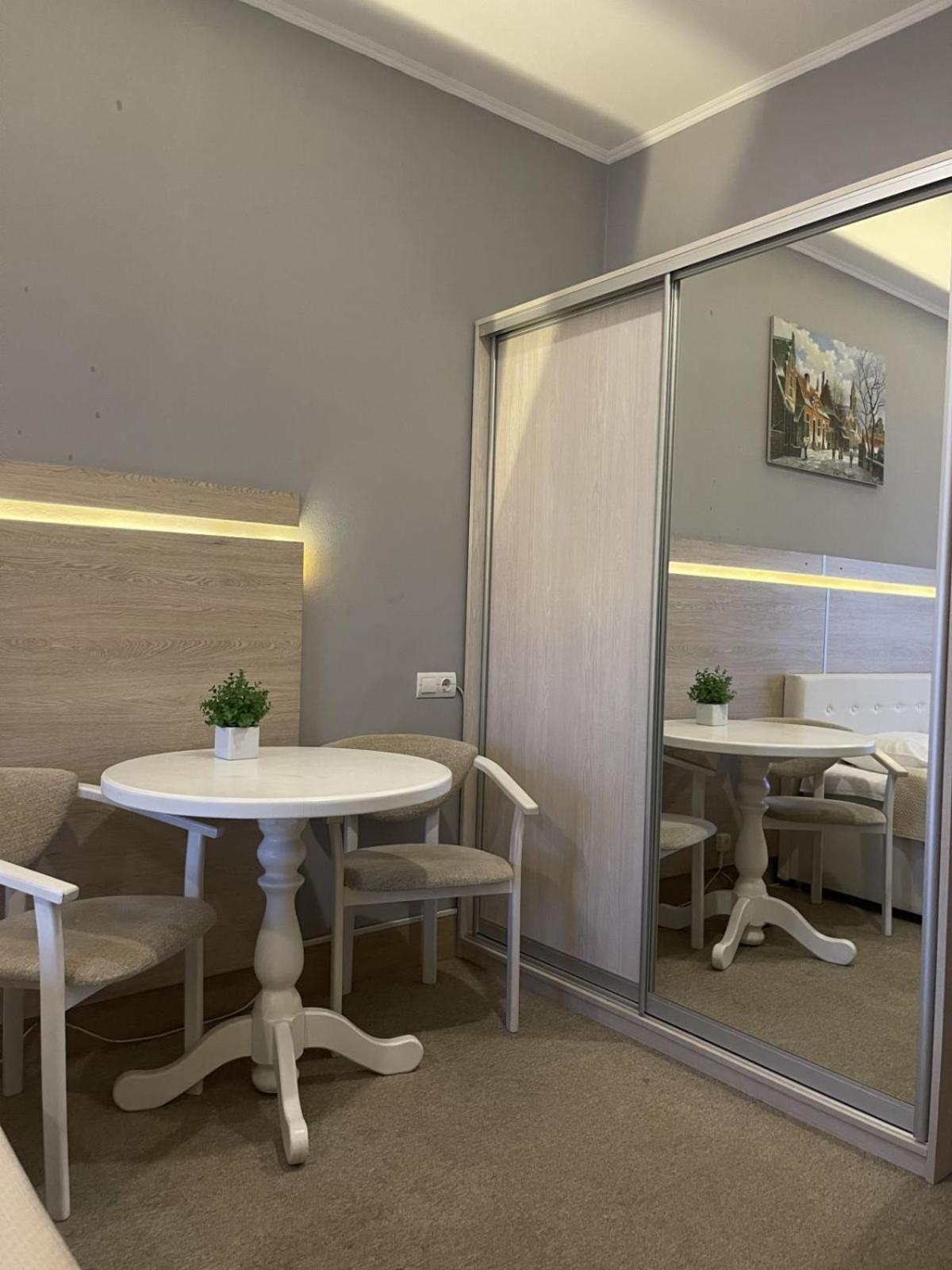 Київські Ночі Kyiv Exterior foto